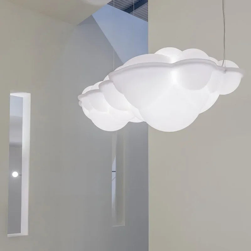 luminaire suspendu nuage moderne sphères lumineuses transparence partielle minimaliste fixations câbles métalliques