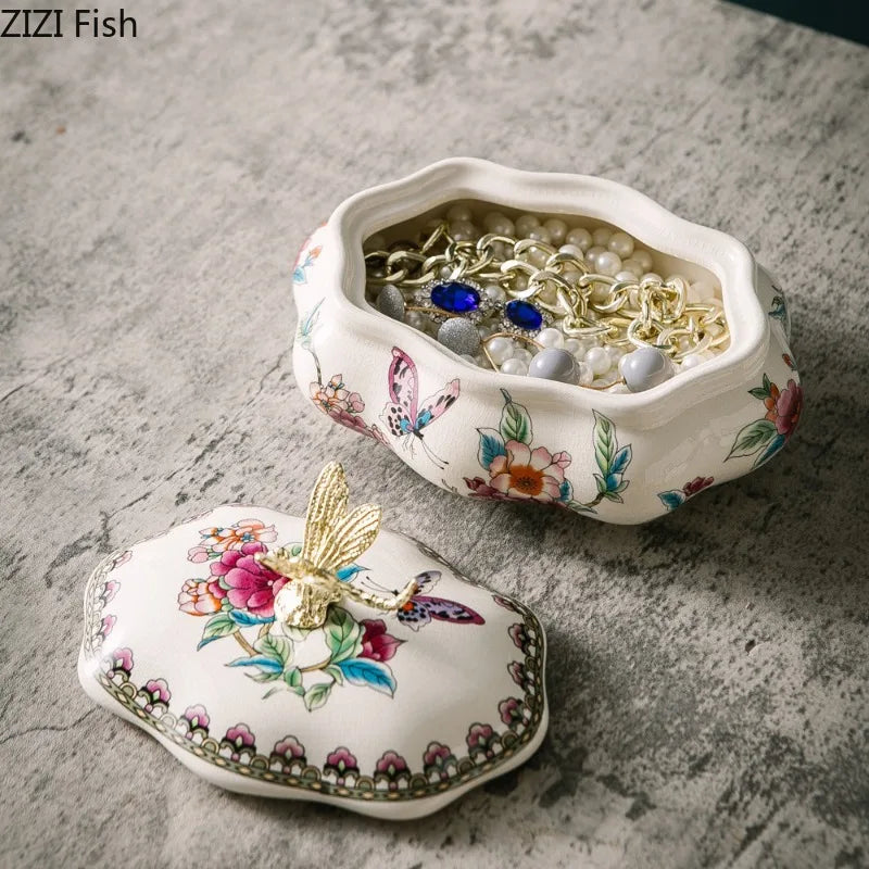 boîte bijoux céramique fleurs papillons dorure blanche bleue rose verte dorée classique