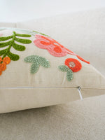 housse coussin brodé motif floral fleurs colorées polyester carré décoratif