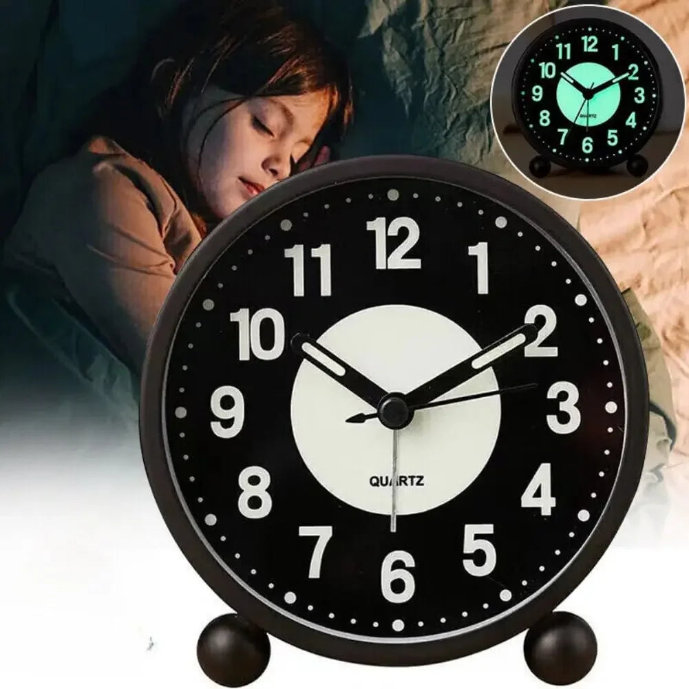 horloge table classique minmaliste noir blanc vert fluorescent numéros quartz pieds sphériques