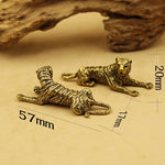 figurine tigre métal doré animalier décoratif stripes texture antique miniature maison