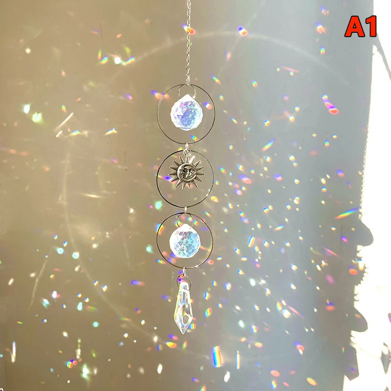 décoration murale cristal transparent multicolore lune soleil étoiles coeurs artisanal