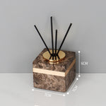 ensemble salle bain marbre moderne marron doré distributeur savon tasse brosse dents adhésif