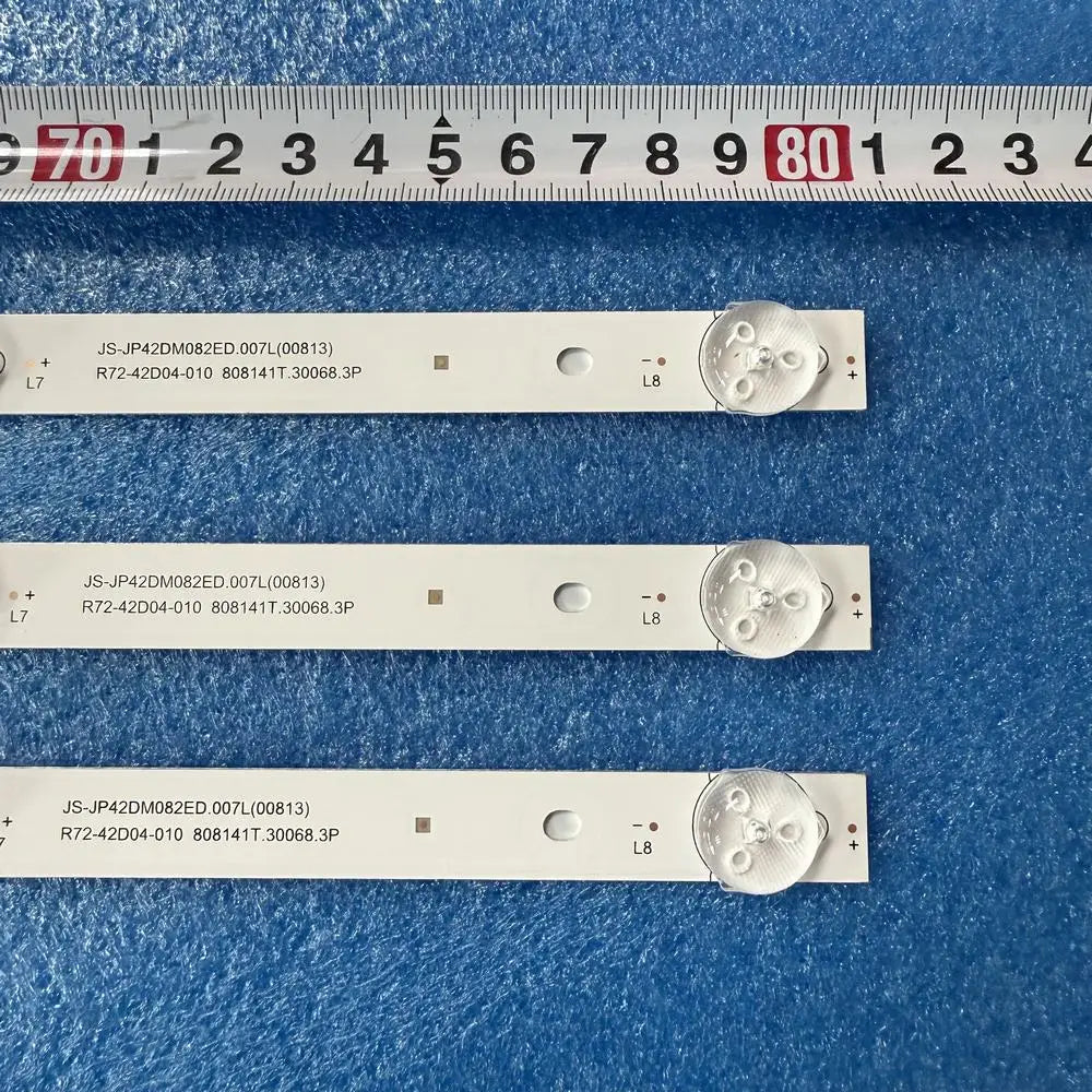 bande lumineuse led blanche moderne sans câble contrôle bouton poussoir