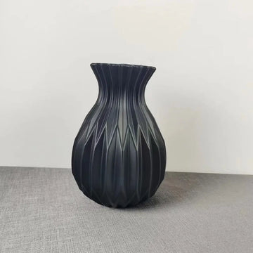 vase moderne fleurs artificielles couleur blanc rouge vert gris noir diagonales opaque