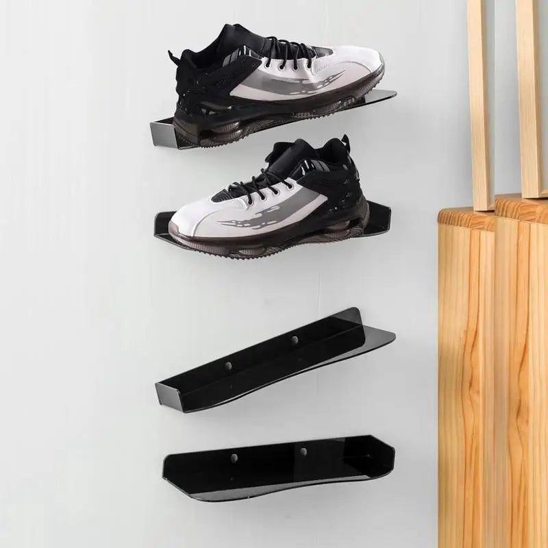 présentoir chaussures polyester noir blanc moderne étagères murales fixations vis sport baskets décoration événements