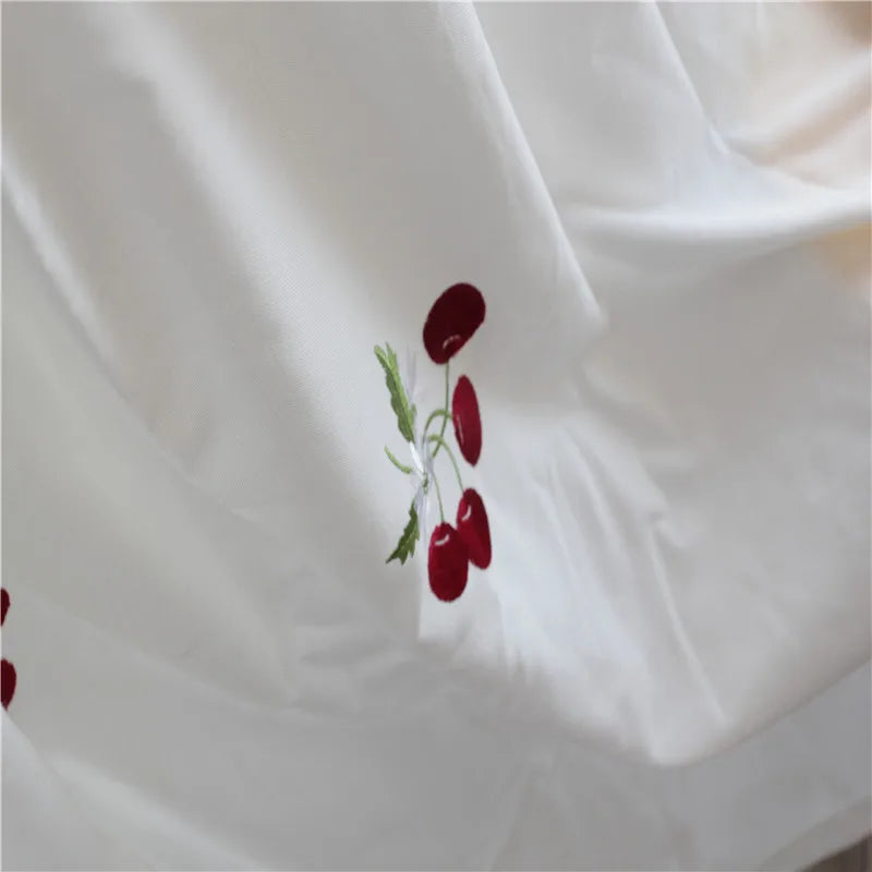 rideau blanc moderne opacité fruits rouges brodés salon chambre fenêtre maison