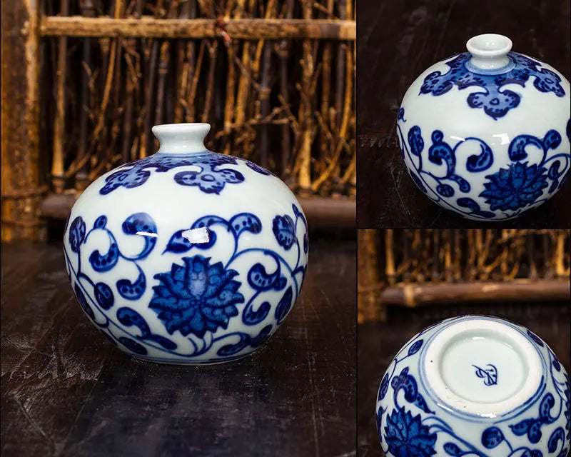 Bouteille porcelaine bleue et blanche peinte main artisanale décorative