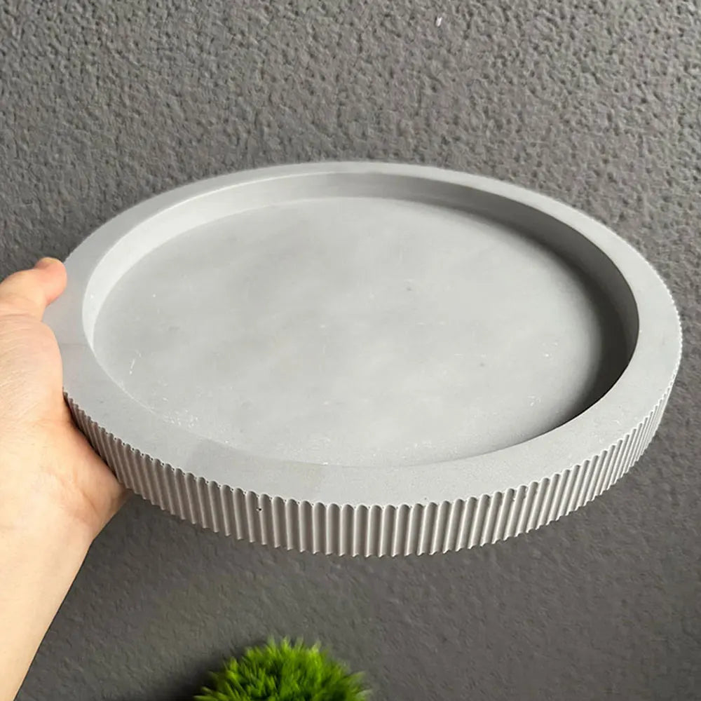 moulages silicone assiettes rondes modernes différentes tailles gris bleu rose jaune