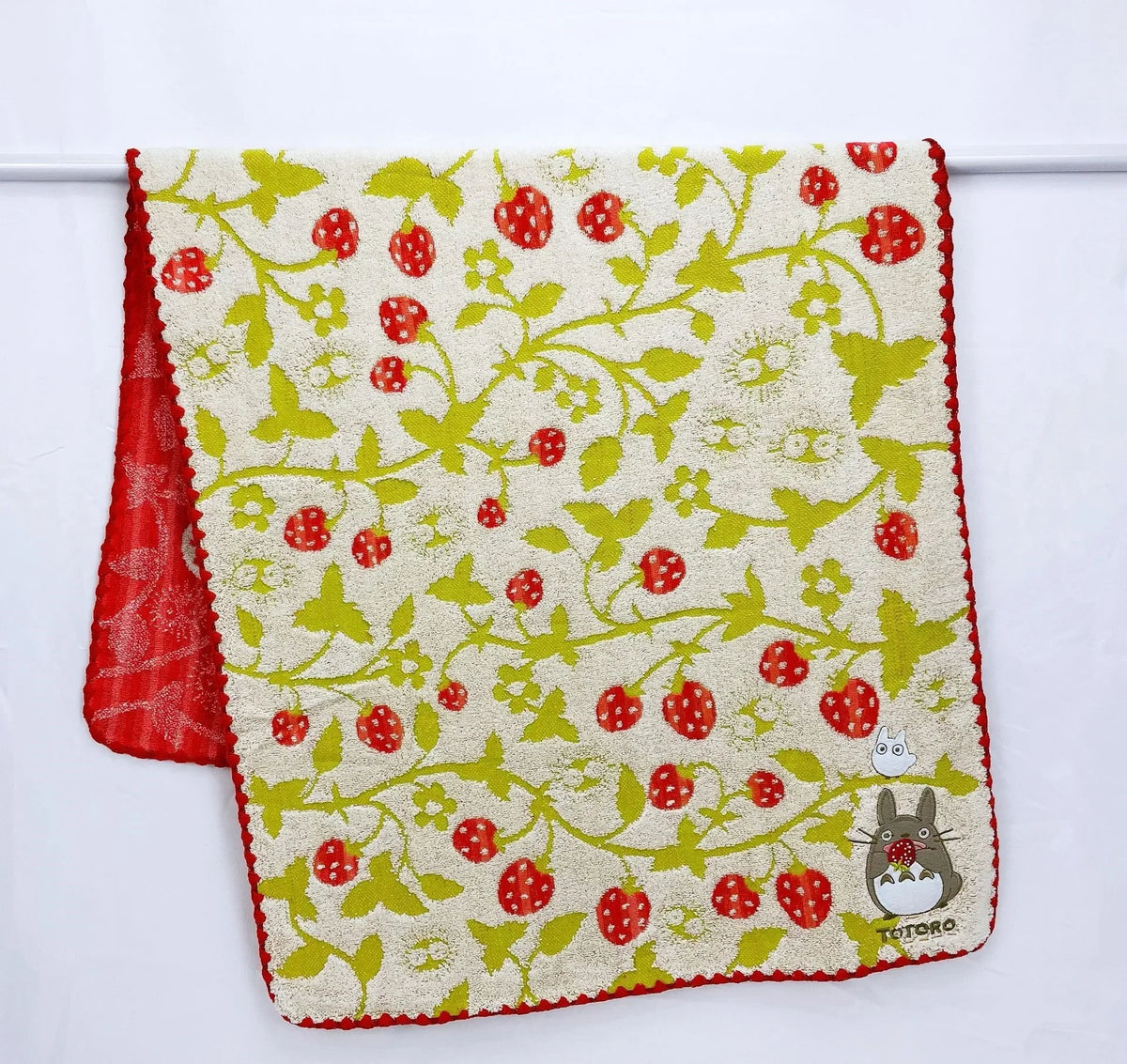 serviette bain plage coton totoro fleurs motifs enfantins vert rouge gris roseclair