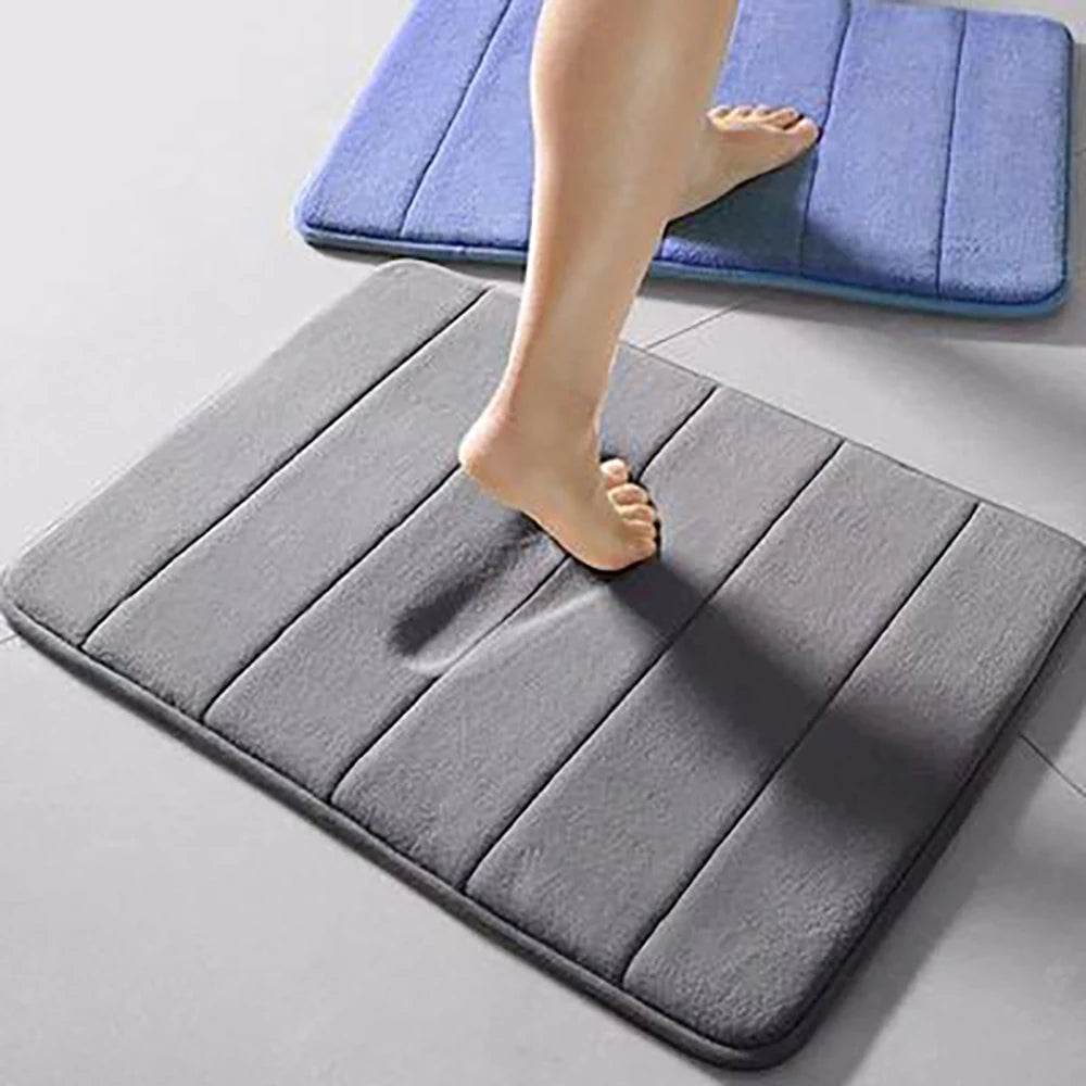 tapis bain mousse rayures beige noir doux moderne salle bain