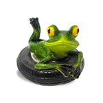 statuette grenouille peinte résine chapeau sorcière verte rouge bleue points noirs contemporaine extérieure ornement