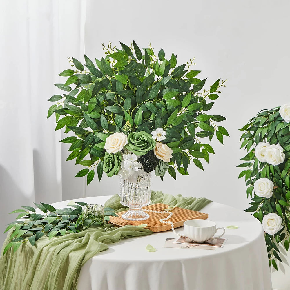 décoration extérieure moderne bouquet artificiel feuilles vertes fleurs rouges blanches