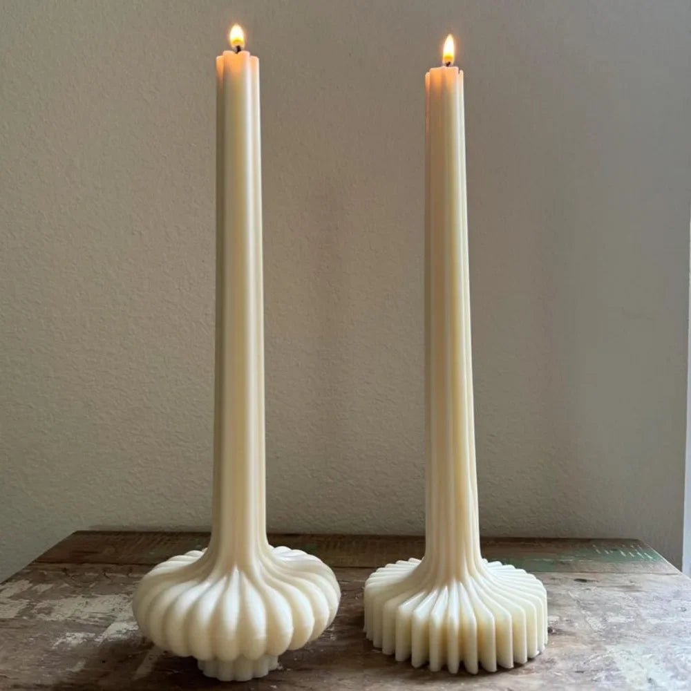 bougies artistiques moderne élégantes acrylique base sculptée blanc crème rayures verticales hand made decoration