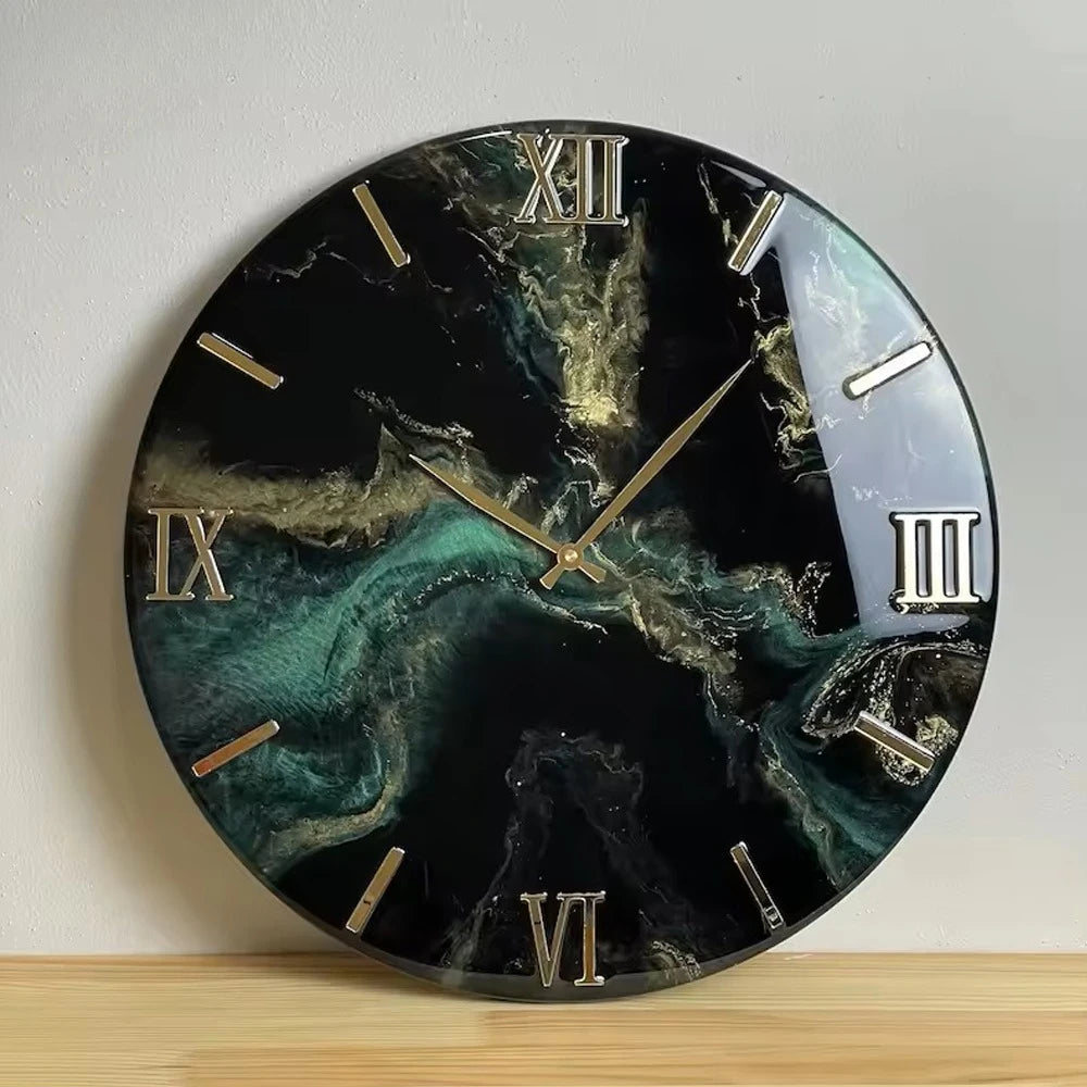 horloge murale contemporaine noir vert doré texture marbrée moderne fixation aluminium 40cm
