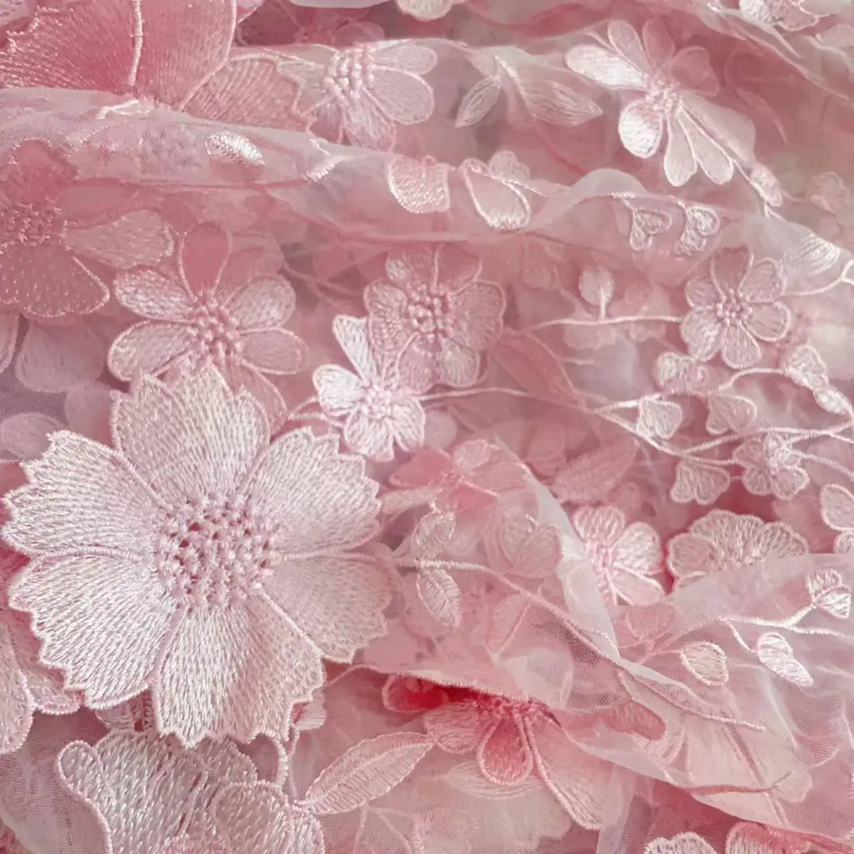 tissu polyester dentelle fleurs reliefs rose broderie opaque couture diy yard enfants mariage