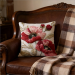 coussin carré blanc motif floral fleurs roses feuilles vertes bohême opacité 100% polyester lit