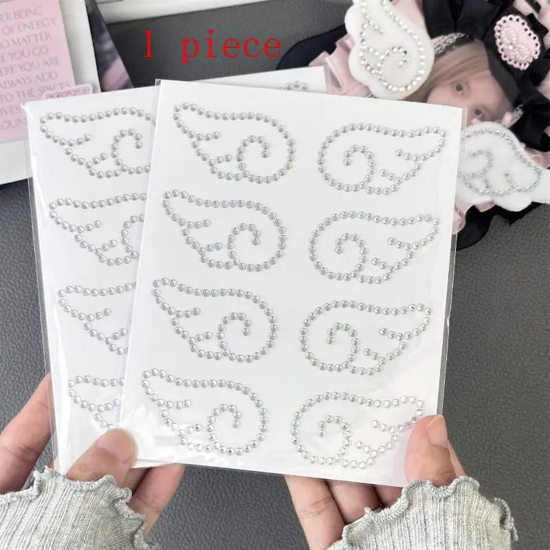 sticker decoratif ailes ange strass blanc rose bleu argent adhésif élégant décoration diy cadeau