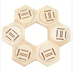 supports muraux médailles bois naturel hexagones gravés moderne adhésif inclusées