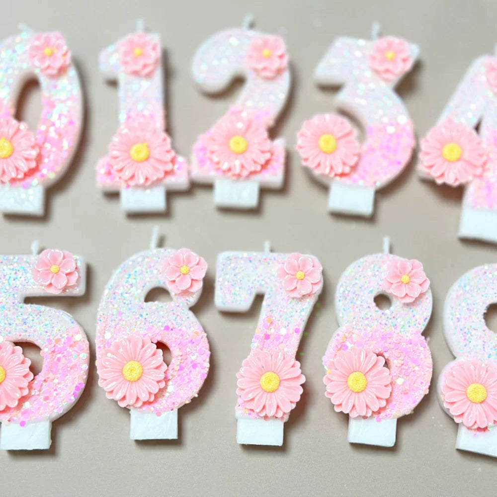 bougies numéraires forme chiffres paillettes fleurs roses centrer jaune decoration anniversaire maison festive