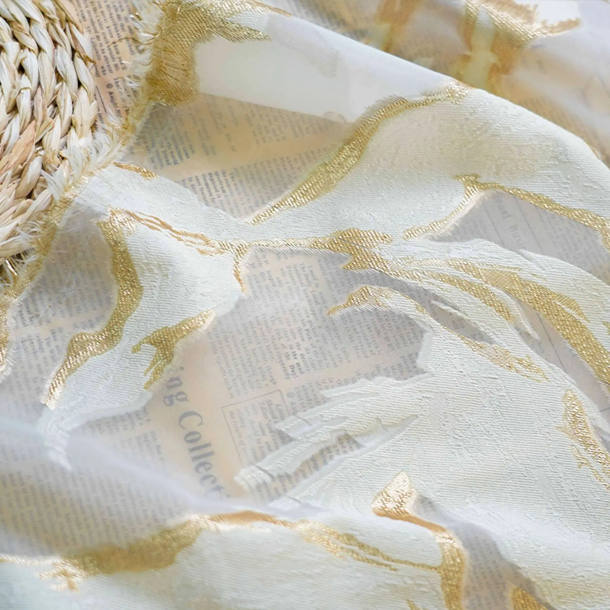 tissu polyester blanc doré marbré moderne résistance intempéries couture décoration 140cm respectueux environnement