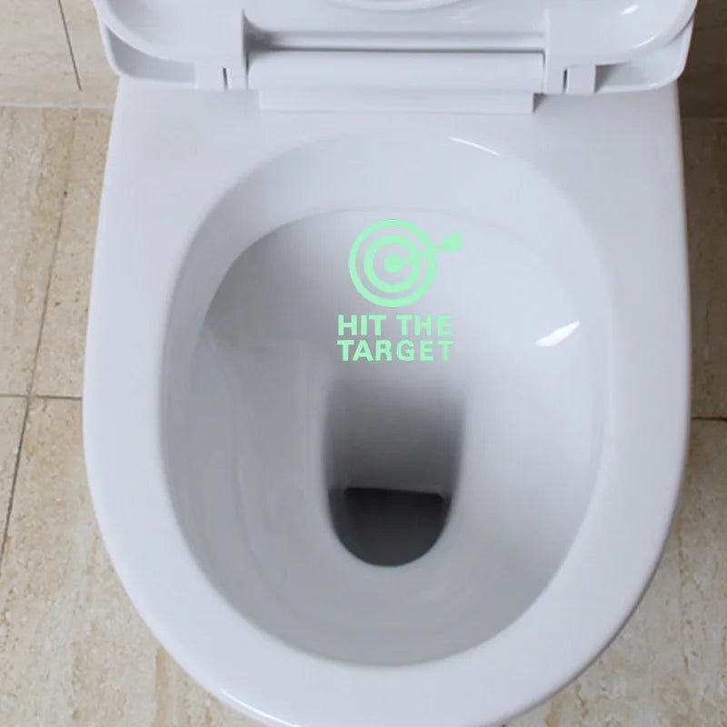 sticker urinoir blanc cible verte hit target lumineux salle bain décoration moderne pvc
