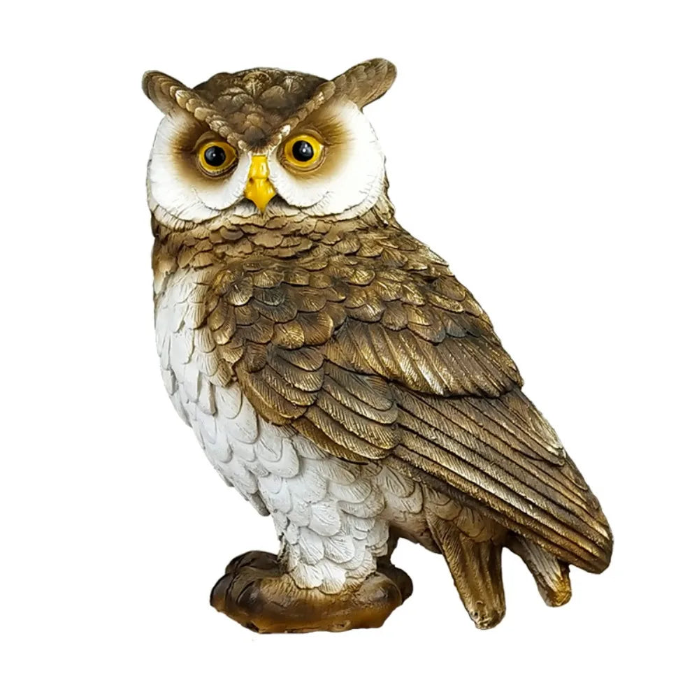 statuette hibou plumes détaillées réalistique décorative table marron blanc doré moderne