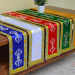 tapis décoration autel bouddhiste tibétain brodé motif floral géométrique tissu main opaque traditionnel asiatique