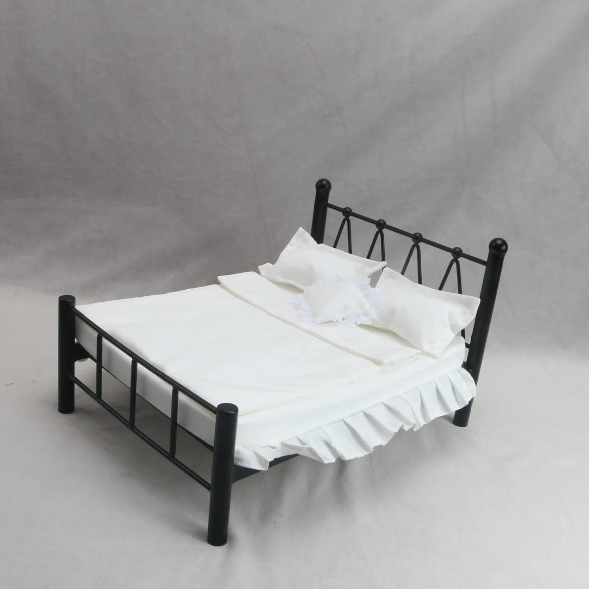 ensemble literie poupée motifs floraux citrons pêches carreaux volants lit noir couette draps taies