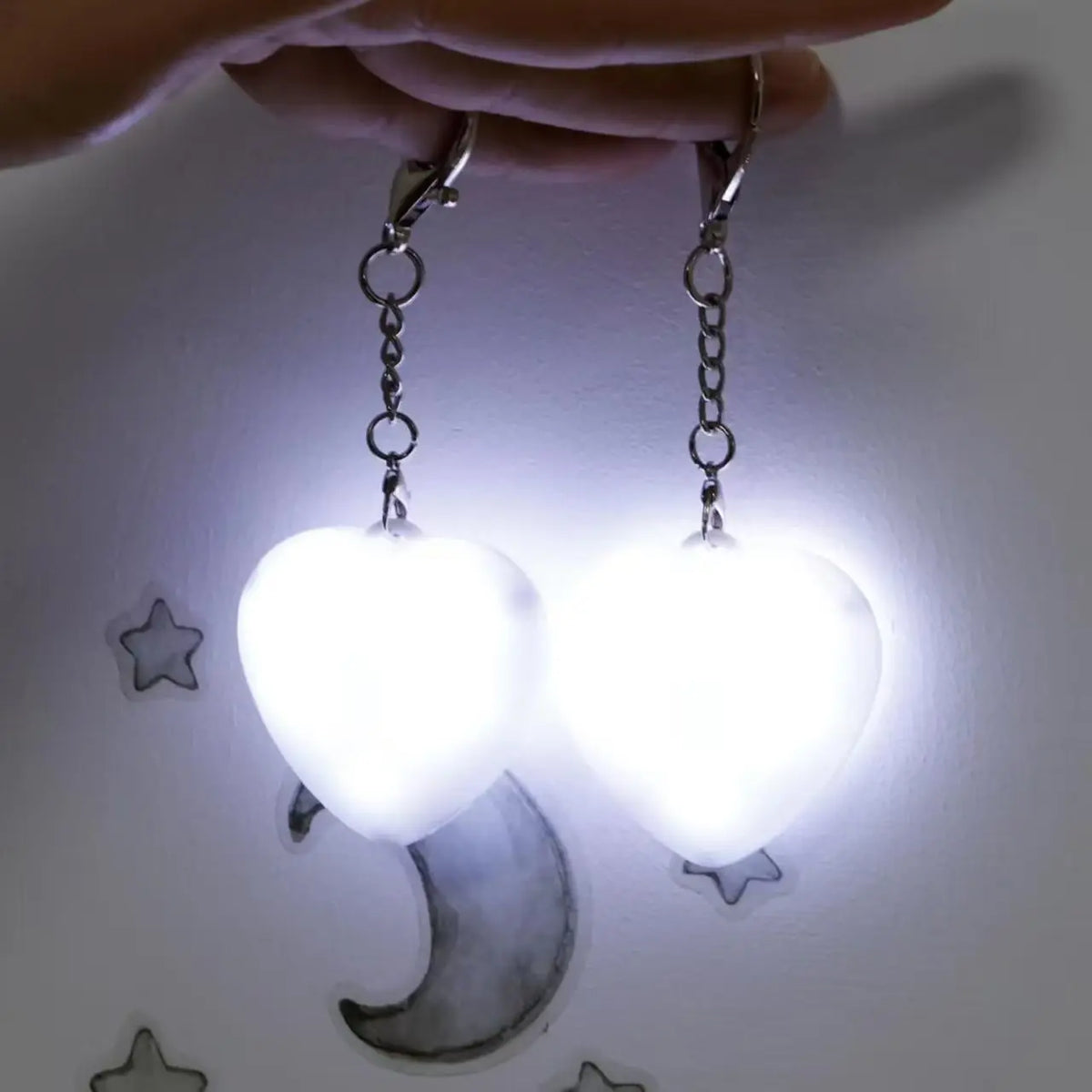 lampe led rechargeable sac main coeur blanche argentée capteur automatique