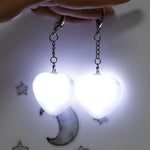 lampe led rechargeable sac main coeur blanche argentée capteur automatique