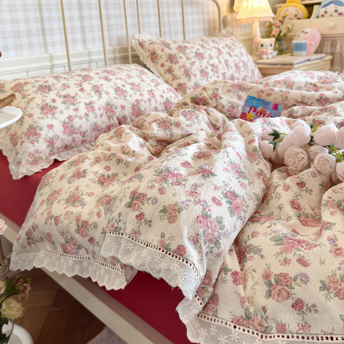 ensemble literie fleurs beige gris blanc housse couette drap taies oreiller romantique classique