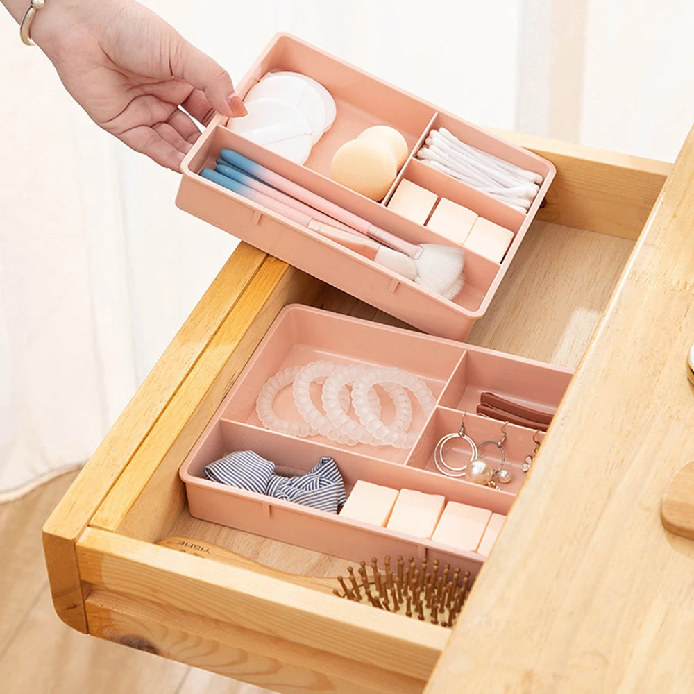 boîtes rangement modulaires plastique rose bleu compartiments cosmétiques bijoux utiles moderne pratique