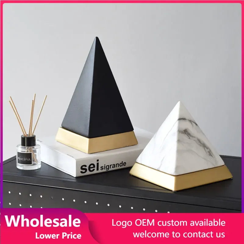 pyramide décorative moderne noir blanc marbre doré statuette vase diffuseur huiles essentielles boîte dorée