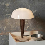 lampe table moderne verre blanc base marbre éclairage led blanc nordique intérieur chambre coucher