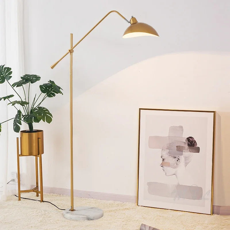 lampadaire sol moderne noir base marbre ajustable métal doré salon intérieur luxe