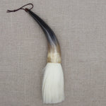 brosse peinture traditionnelle cordelette poils naturels marbrés noir blanc gris