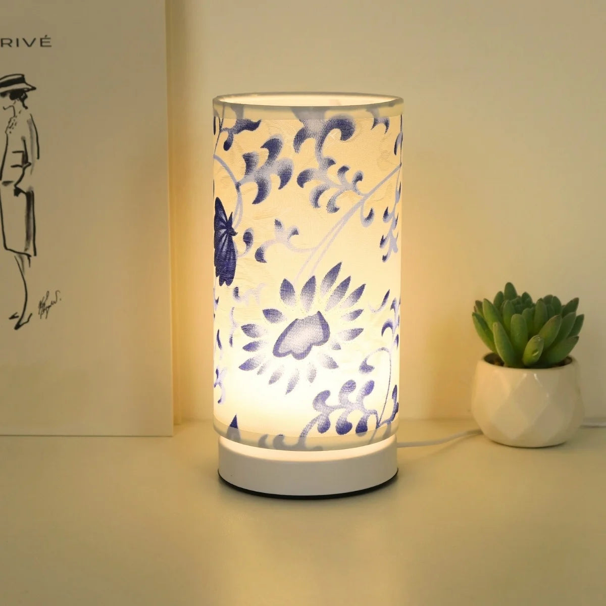 lampe table moderne blanc beige doré écolo flux lumineux géométrique adhésif textile certifications rohs