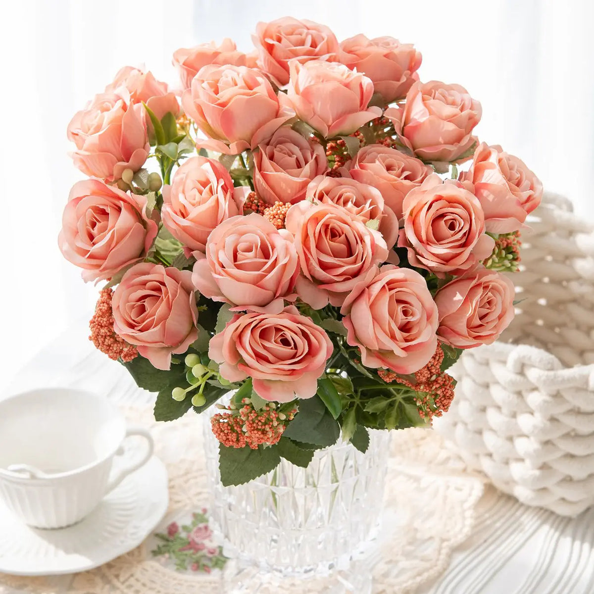 bouquet roses artificielles soie rouge blanc vert decoration mariage anniversaire intérieur classique romantique
