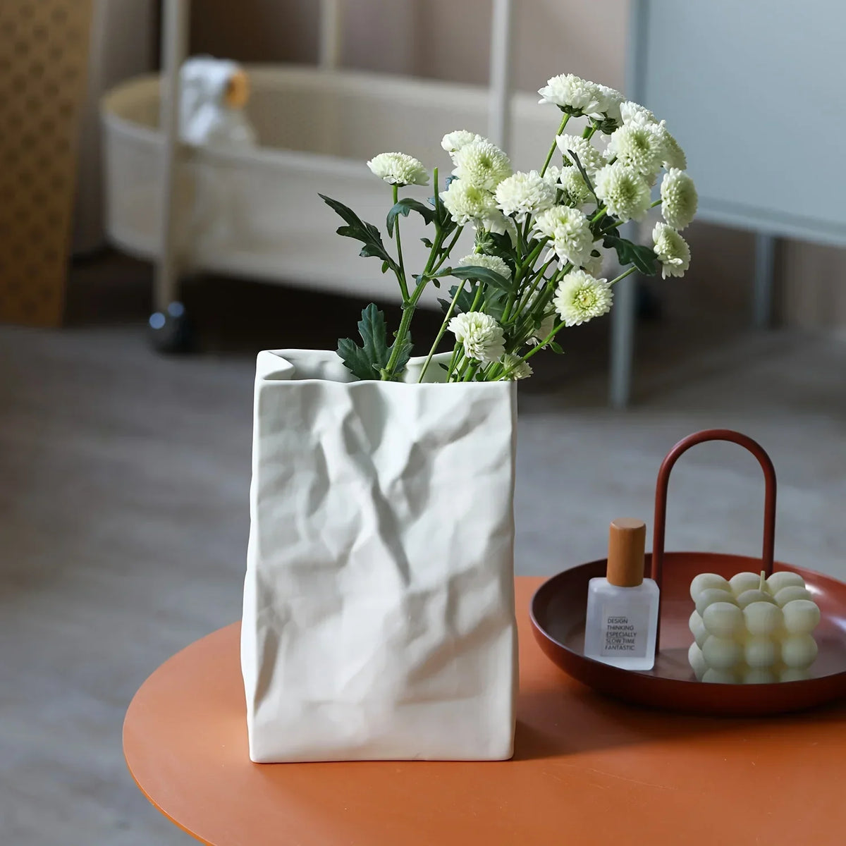 vase céramique blanc boho minimaliste contemporain texture froissée unique decoration maison fleurs blanches chambre
