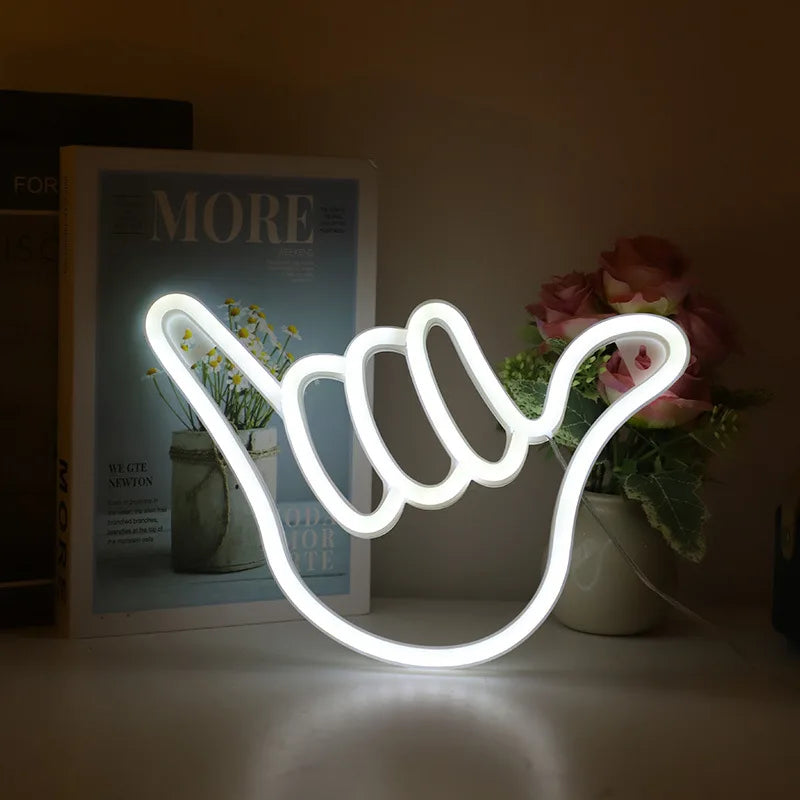 néons artistiques LED couleur rose bleu décoration chambre moderne