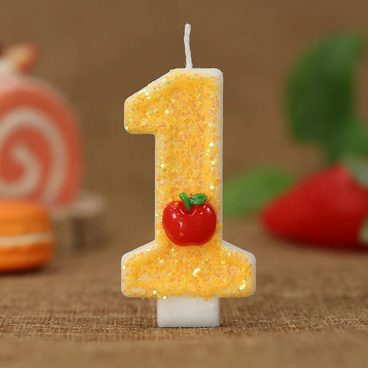 bougies numeriques jaune paillette pomme rouge anniversaire decoratif thème feuille verte paillettes dorées tringle