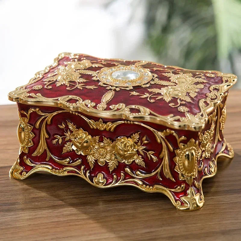 boîte bijoux baroque ornementation florale bleu rouge intérieur noir poignée dorée respectueux environnement stockage
