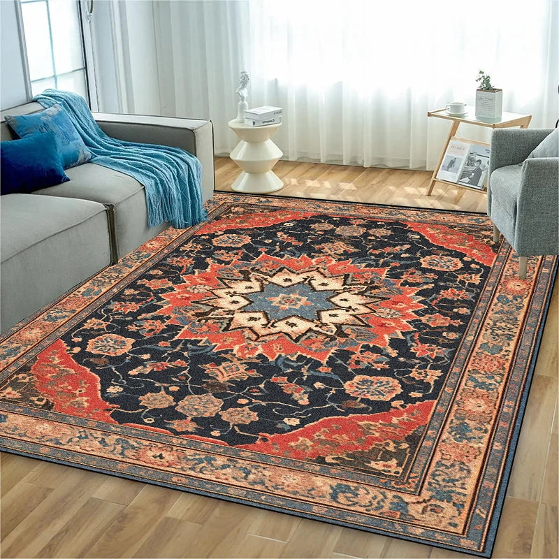 Un magnifique tapis oriental aux motifs floraux et géométriques sophistiqués, créant une atmosphère élégante et chaleureuse dans cette pièce lumineuse.