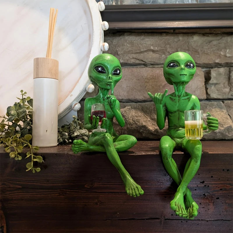 statues aliens résine vert gris yeux grands ouverts réaliste détaillé verre bière intérieur extérieur