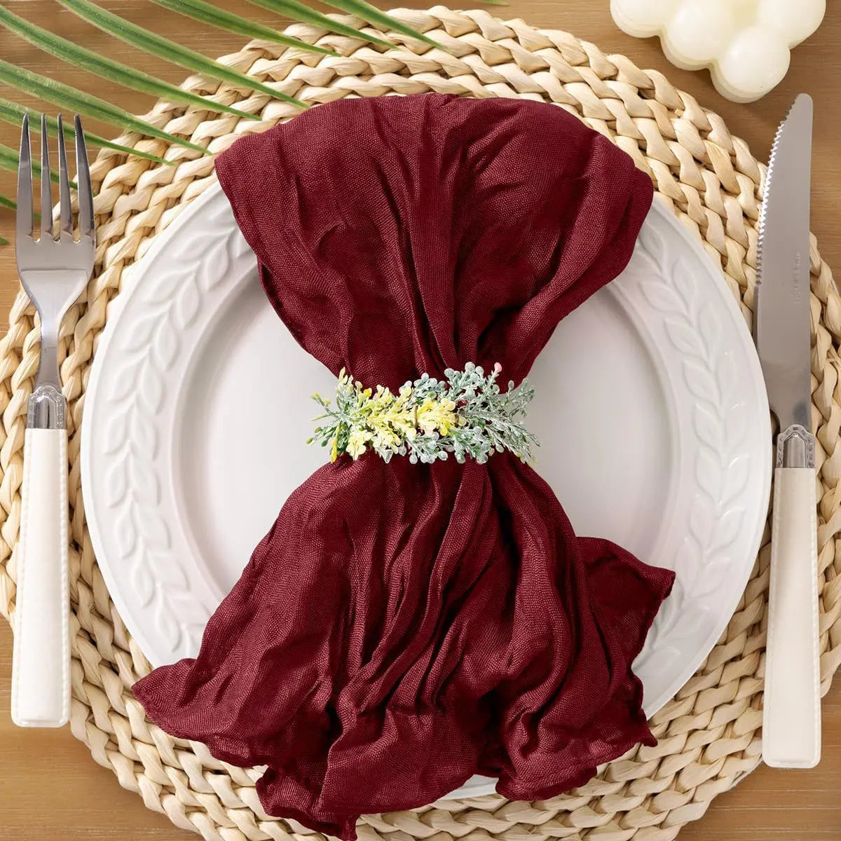 serviette table rose pâle serviette rouge serviette marron clair serviette bordeaux serviette jaune texture