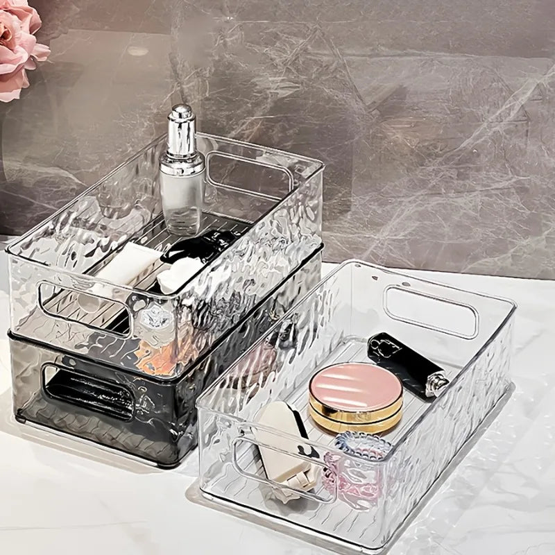 bac rangement transparent texture ondulée moderne salle bain contenant parfum lotion brosse dents crème