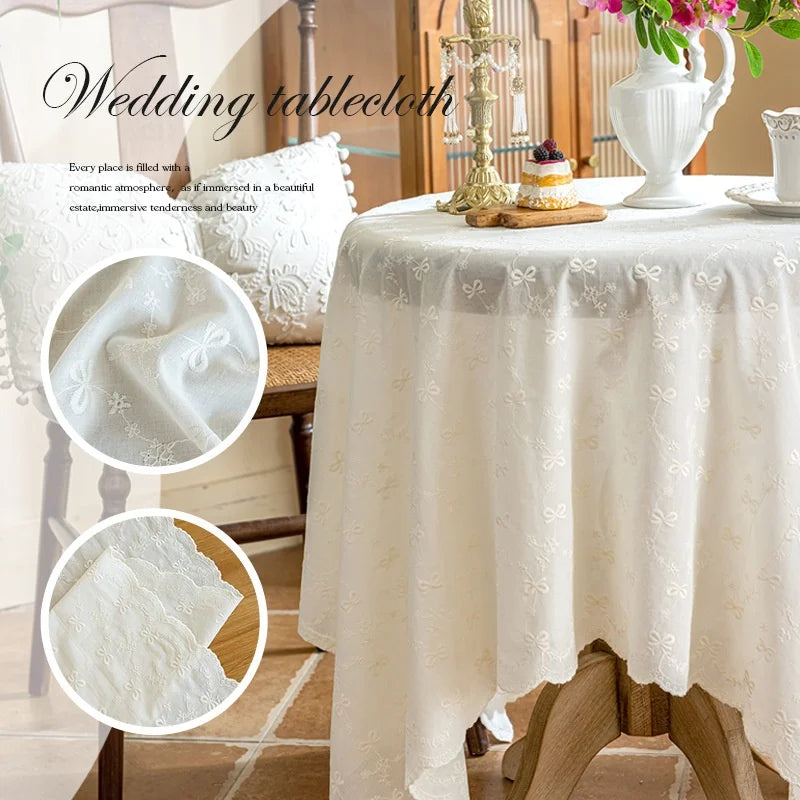 nappe table blanche brodée fleurs élégante réutilisable machine lavable mariage maison