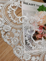 dentelle polyester blanc ajourée paillettes 22cm confection artisanat mariage erotique floral