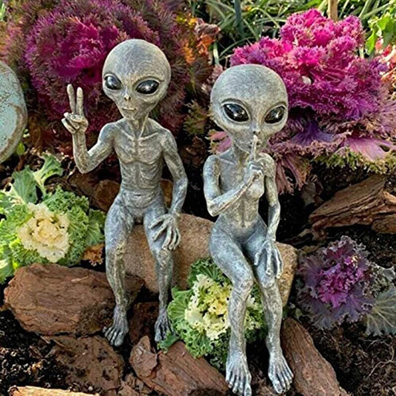 statues aliens résine vert gris yeux grands ouverts réaliste détaillé verre bière intérieur extérieur